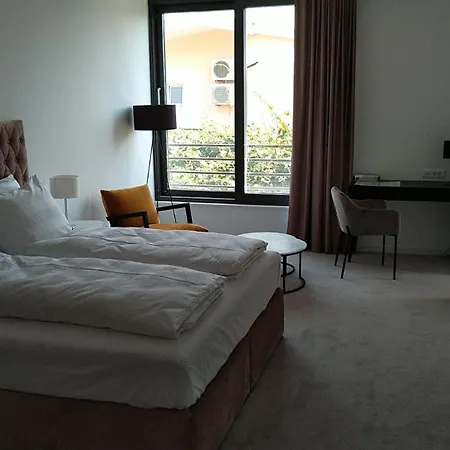 Oscar Hotel