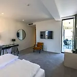 Oscar Hotel
