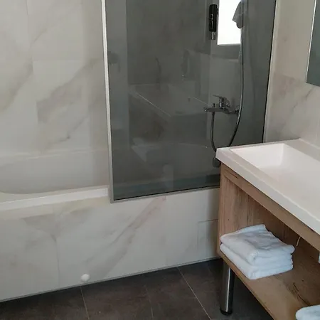 Oscar Hotel 4*