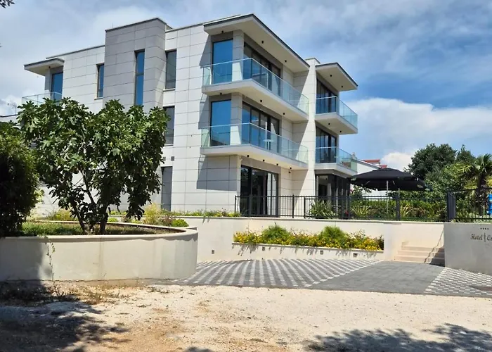 Hotel Oscar 4*