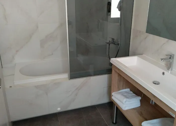 Oscar Hotel 4*