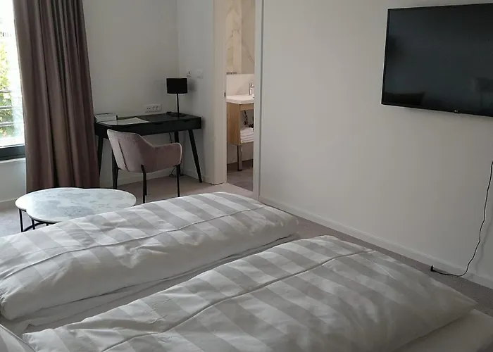 Oscar 4* Kastela